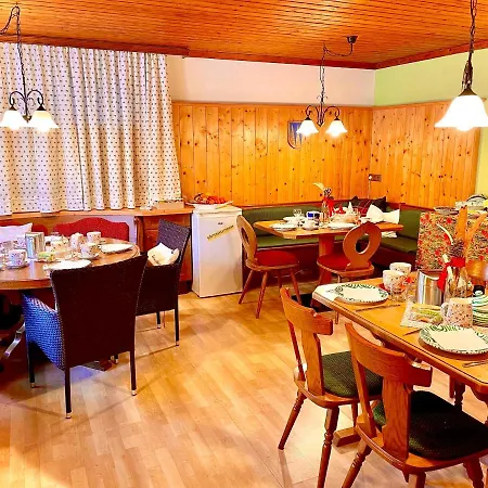 Gaestehaus Kaiserglueck Bed & Breakfast