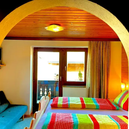 Bed & Breakfast Gaestehaus Kaiserglueck Prama